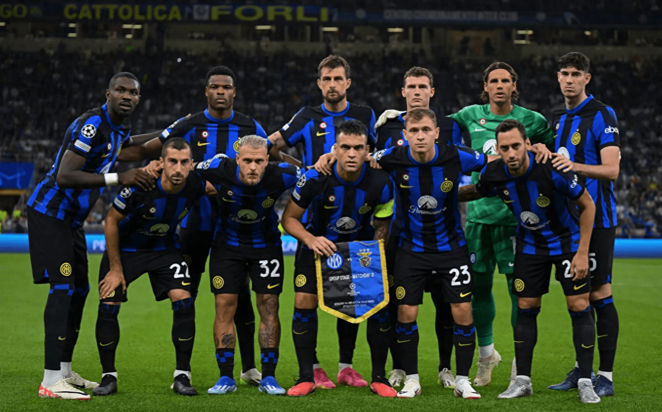 转会期法兰克福绝杀压哨俄克拉荷马雷霆赛前门线救险，今晚上海申花备战欧冠看傻球迷的简单介绍