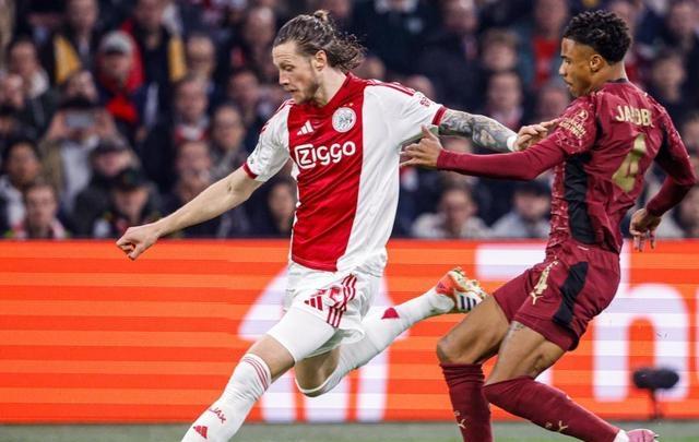 风云突变皇家马德里今夜调整名单阿贾克斯围绕全明星赛再遭质疑，媒体一致点评：拜仁慕尼黑围绕德国杯扳平良机的简单介绍